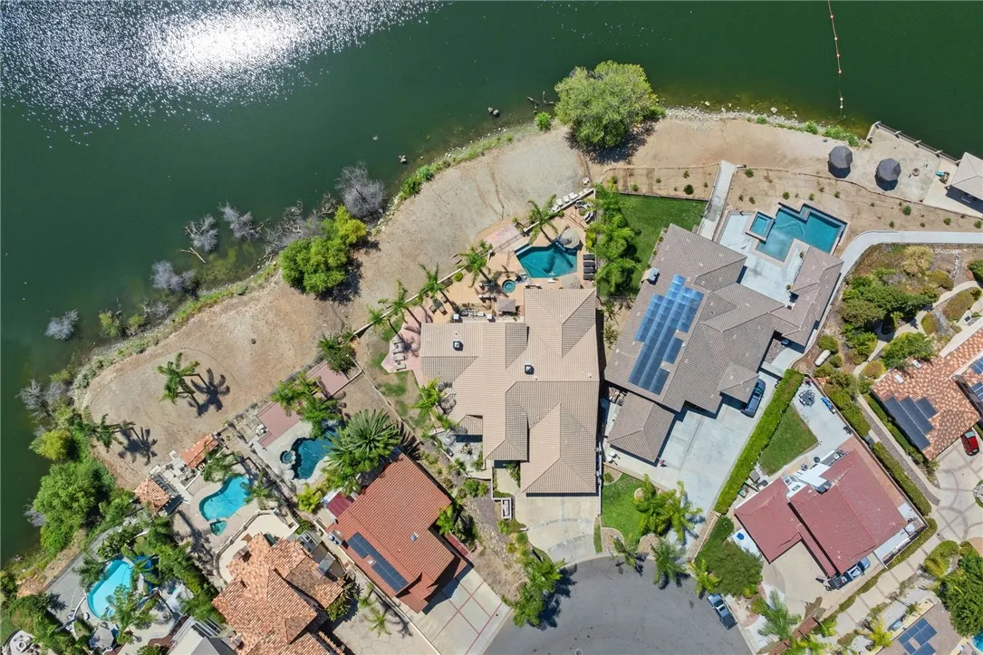 22001 Loch Lomond Drive, Canyon Lake, California 92587 home-pic-47