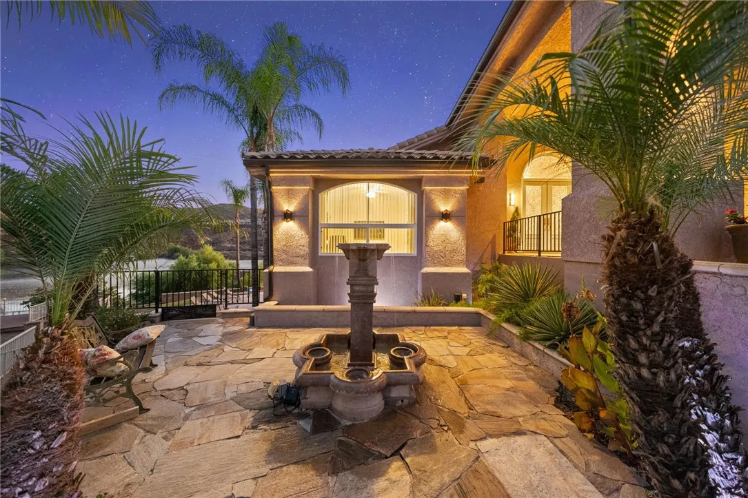 22001 Loch Lomond Drive, Canyon Lake, California 92587 home-pic-1