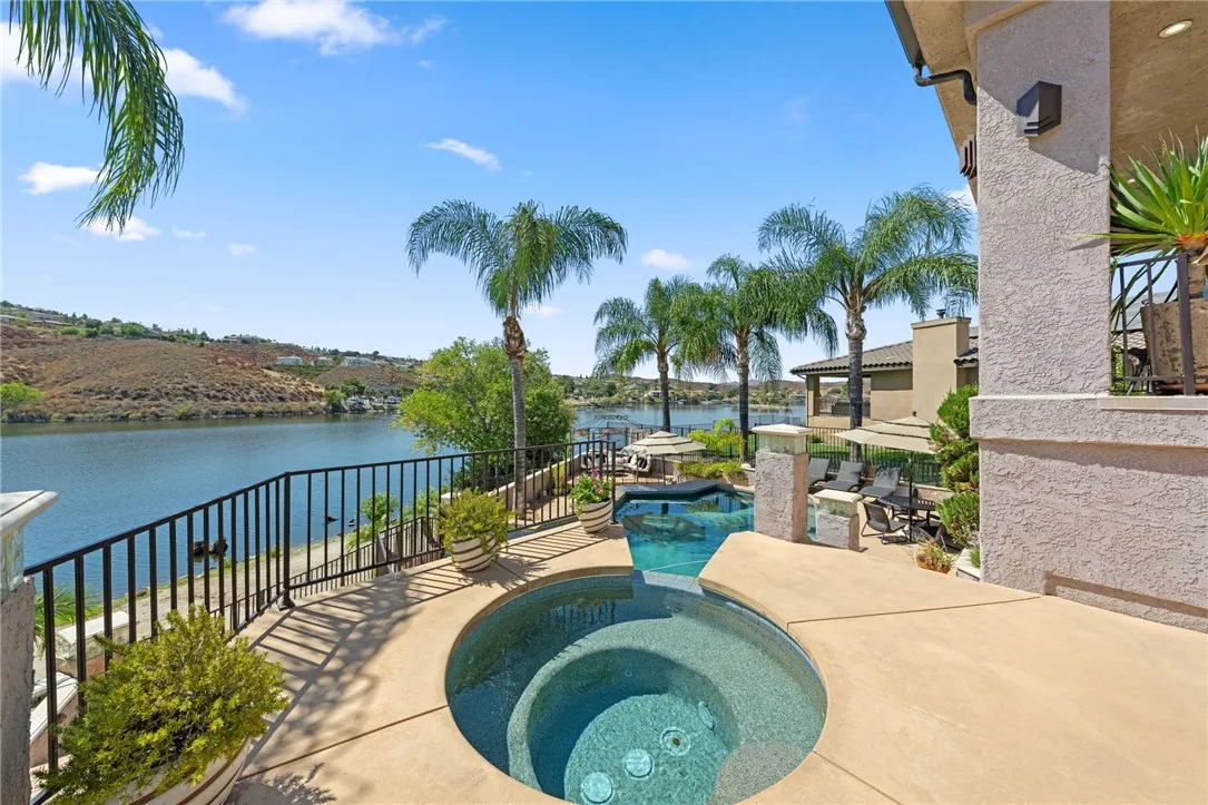 22001 Loch Lomond Drive, Canyon Lake, California 92587 home-pic-48