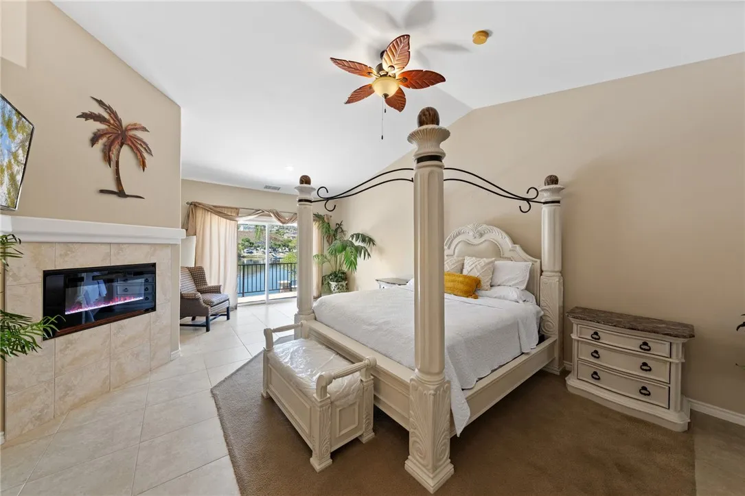 22001 Loch Lomond Drive, Canyon Lake, California 92587 home-pic-32