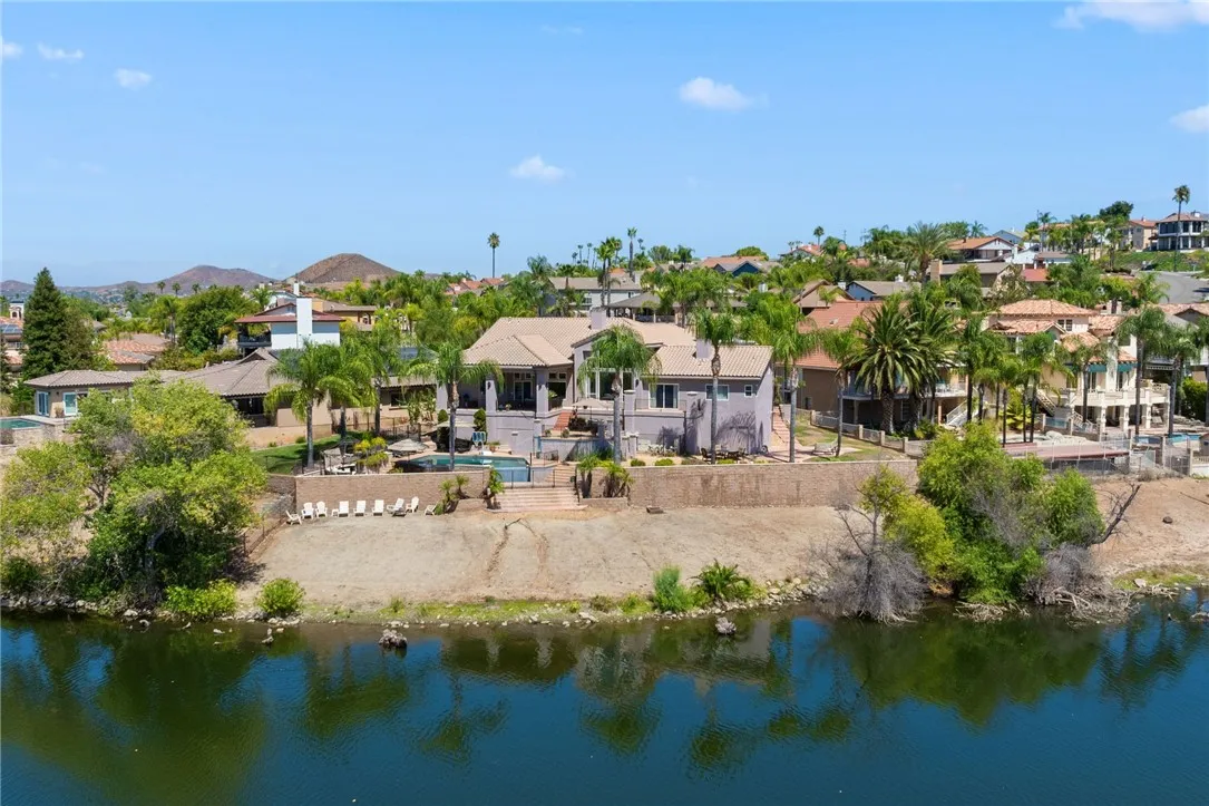 22001 Loch Lomond Drive, Canyon Lake, California 92587 home-pic-44