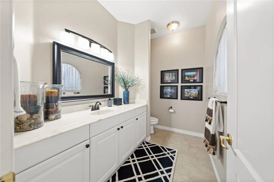 22001 Loch Lomond Drive, Canyon Lake, California 92587 home-pic-22