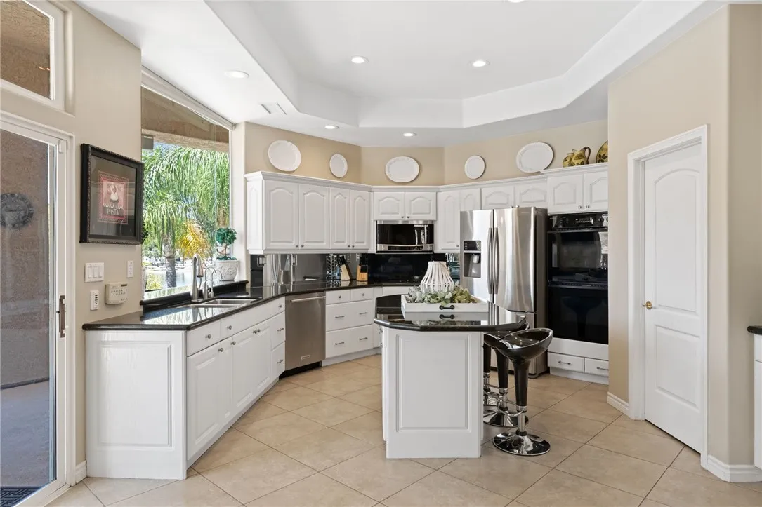 22001 Loch Lomond Drive, Canyon Lake, California 92587 home-pic-21