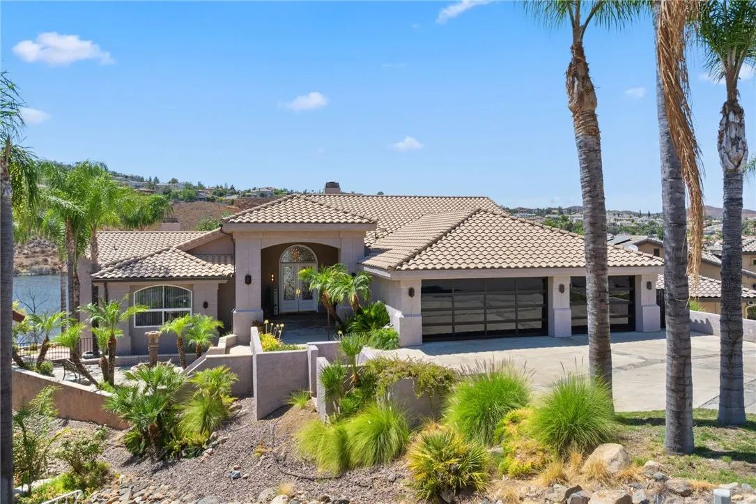 22001 Loch Lomond Drive, Canyon Lake, California 92587 home-pic-42