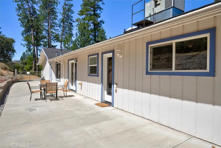 5869 Meadow Lane, Mariposa, California 95338