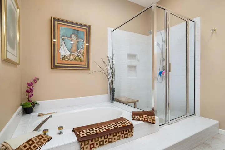 25-web-or-mls-JD_865Box_0325_OPMG_043