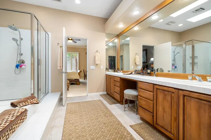 24-web-or-mls-JD_865Box_0325_OPMG_042