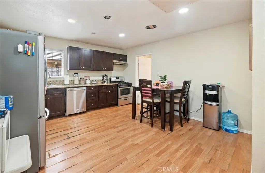 5599 Montgomery Street, Riverside, California 92503 home-pic-10