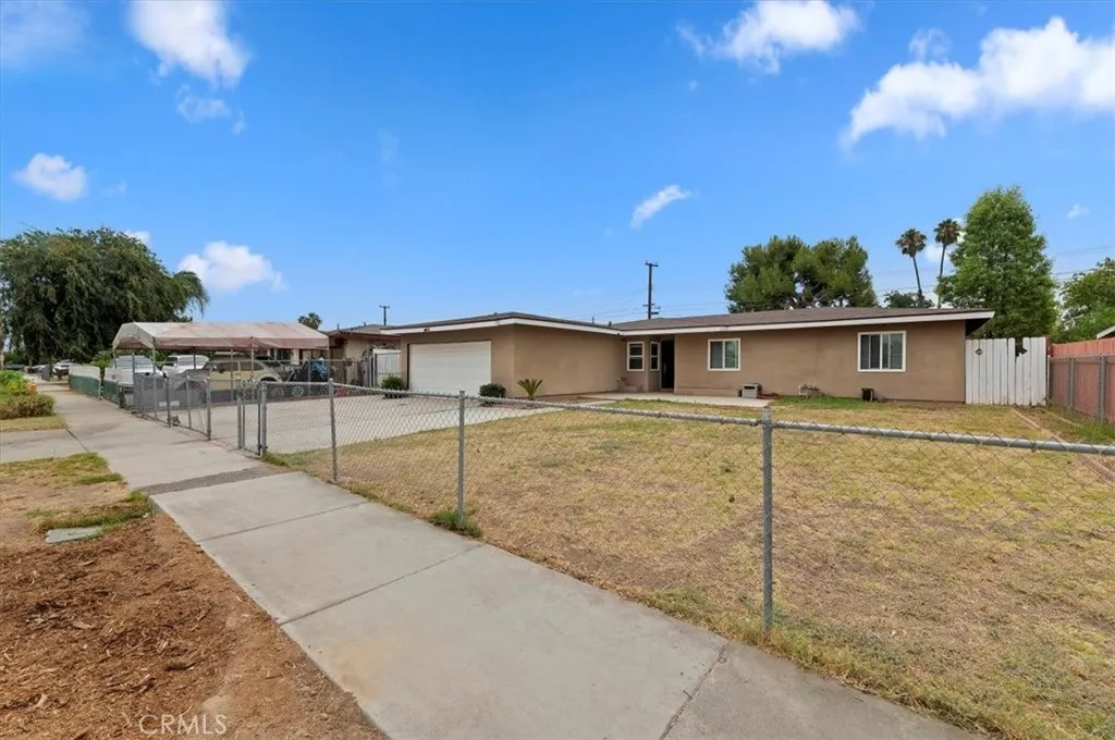 5599 Montgomery Street, Riverside, California 92503 home-pic-3