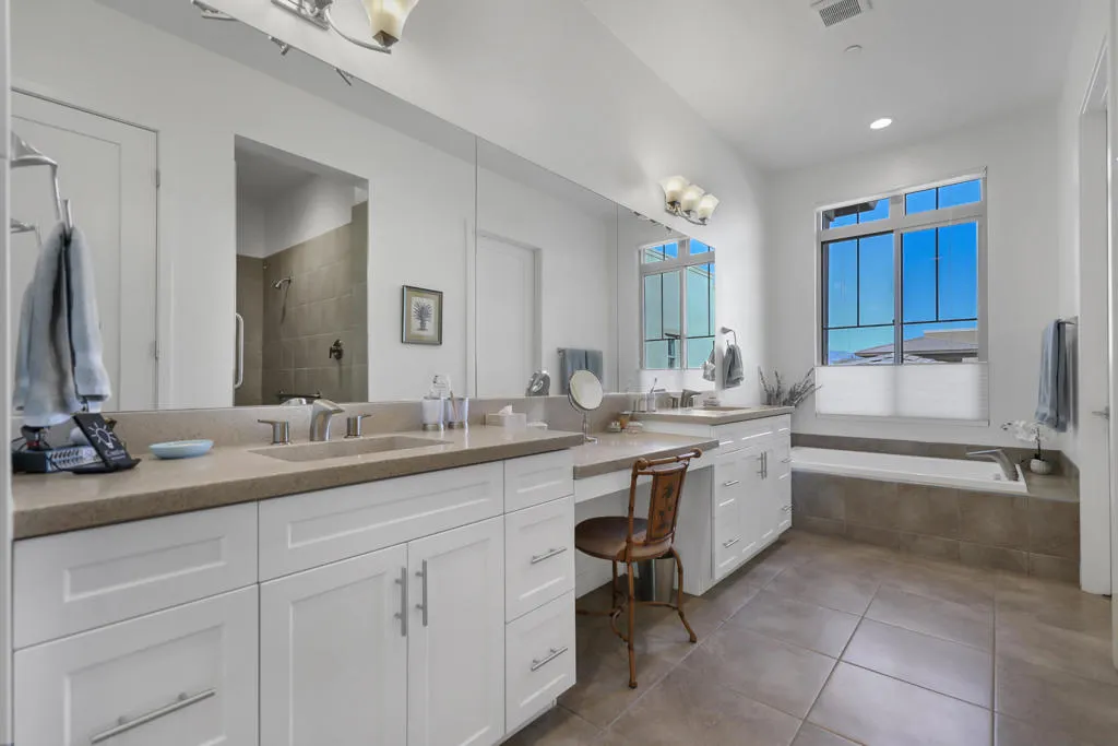 803 Retreat Circle, Palm Desert, California 92260 home-pic-17