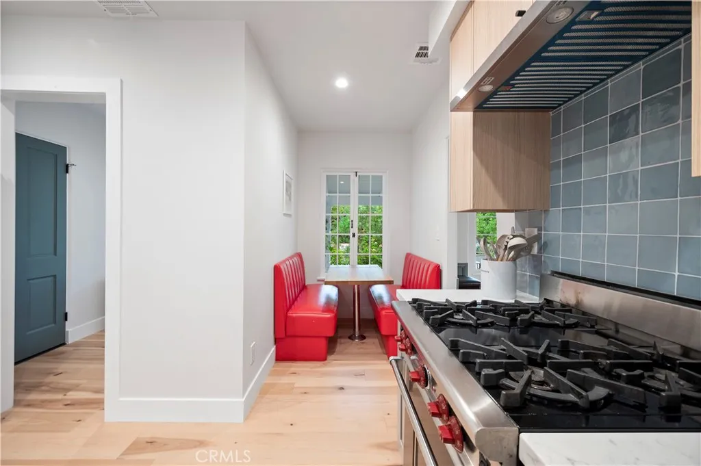 11305 Valley Spring Lane, Studio City, California 91602 home-pic-29