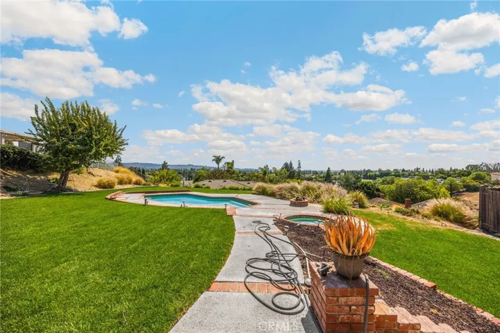 17832 Longview Dr, Yorba Linda, California 92886