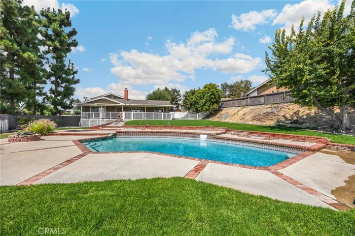 17832 Longview Dr, Yorba Linda, California 92886