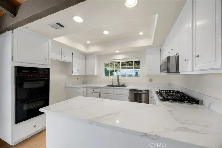 17832 Longview Dr, Yorba Linda, California 92886