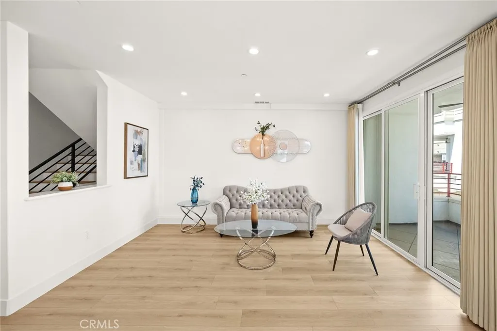 137 Saint Francis St # A, San Gabriel, California 91776, 2 Bedrooms Bedrooms, ,3 BathroomsBathrooms,Residential,For Sale,Saint Francis St # A,WS25187553