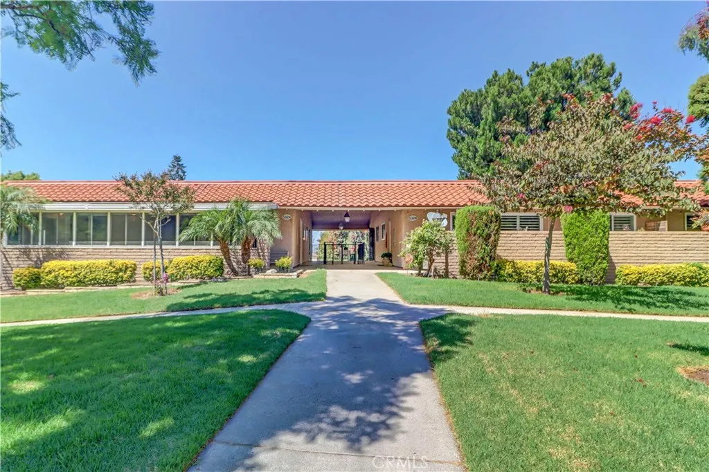 5324 Bahia Blanca W Q, Laguna Woods, California 92637, 2 Bedrooms Bedrooms, ,2 BathroomsBathrooms,Residential,For Sale,Bahia Blanca,OC25192069