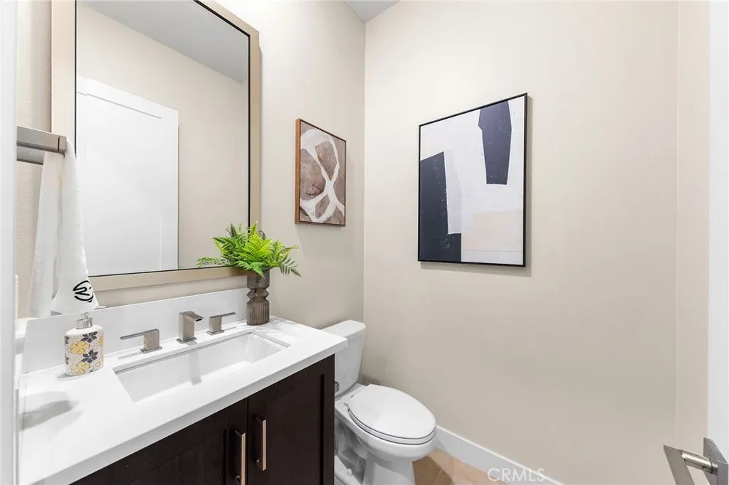 76 Bolide, Irvine, California 92618 home-pic-22