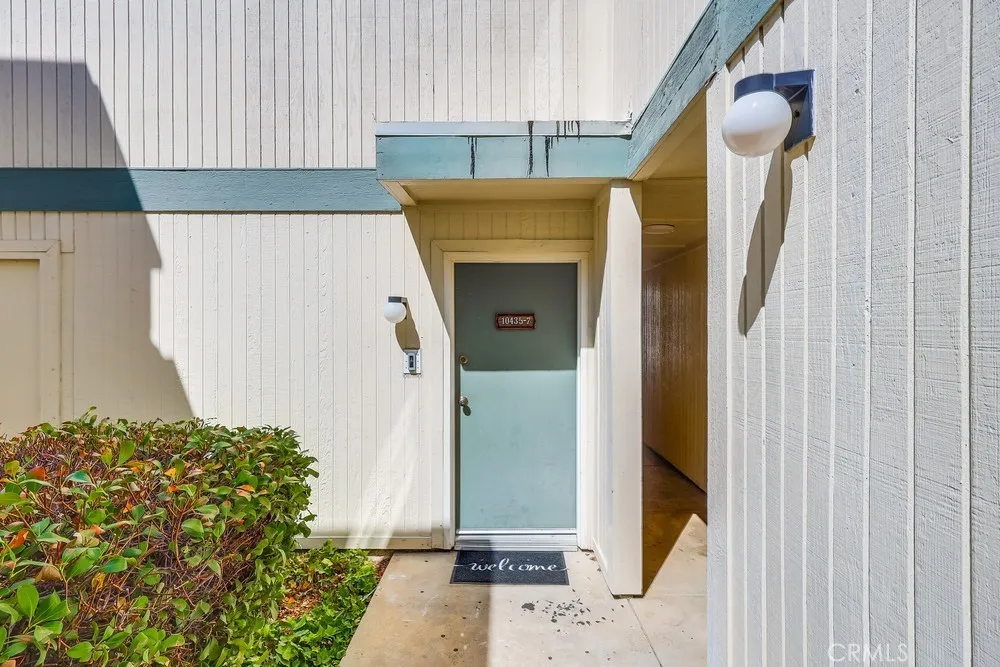 10435 Newhome Avenue 7, Sunland, California 91040 home-pic-7