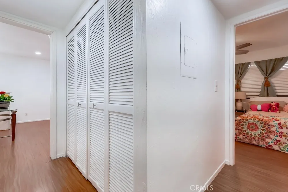 10435 Newhome Avenue 7, Sunland, California 91040 home-pic-32