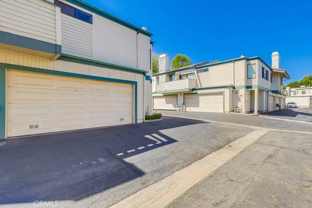 10435 Newhome Avenue 7, Sunland, California 91040 home-pic-40