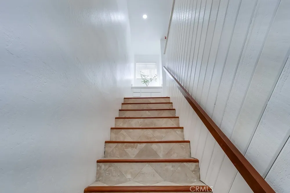 10435 Newhome Avenue 7, Sunland, California 91040 home-pic-8