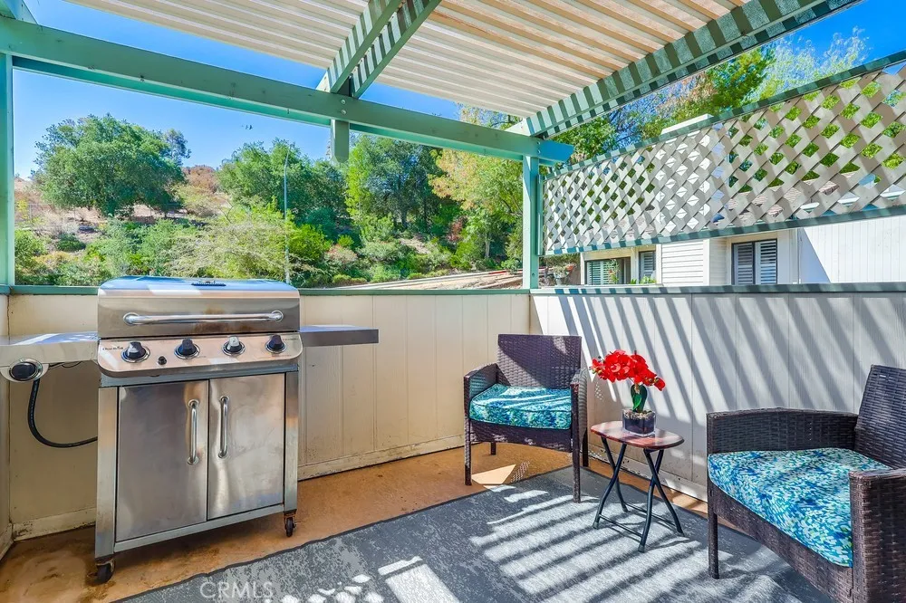 10435 Newhome Avenue 7, Sunland, California 91040 home-pic-35