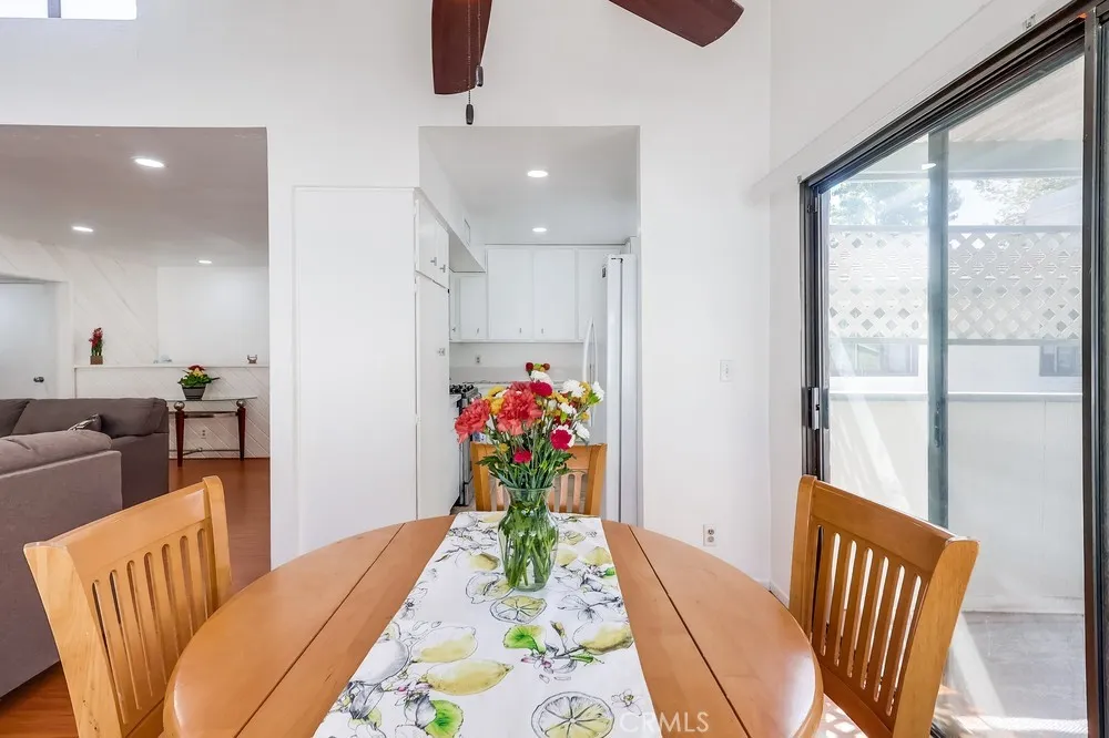 10435 Newhome Avenue 7, Sunland, California 91040 home-pic-13