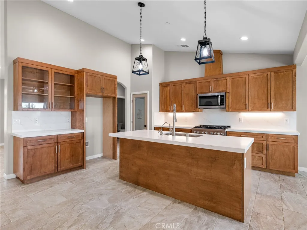 5021 Chelsea Street, Phelan, California 92371 home-pic-20