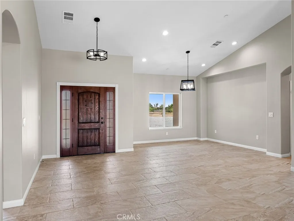 5021 Chelsea Street, Phelan, California 92371 home-pic-17