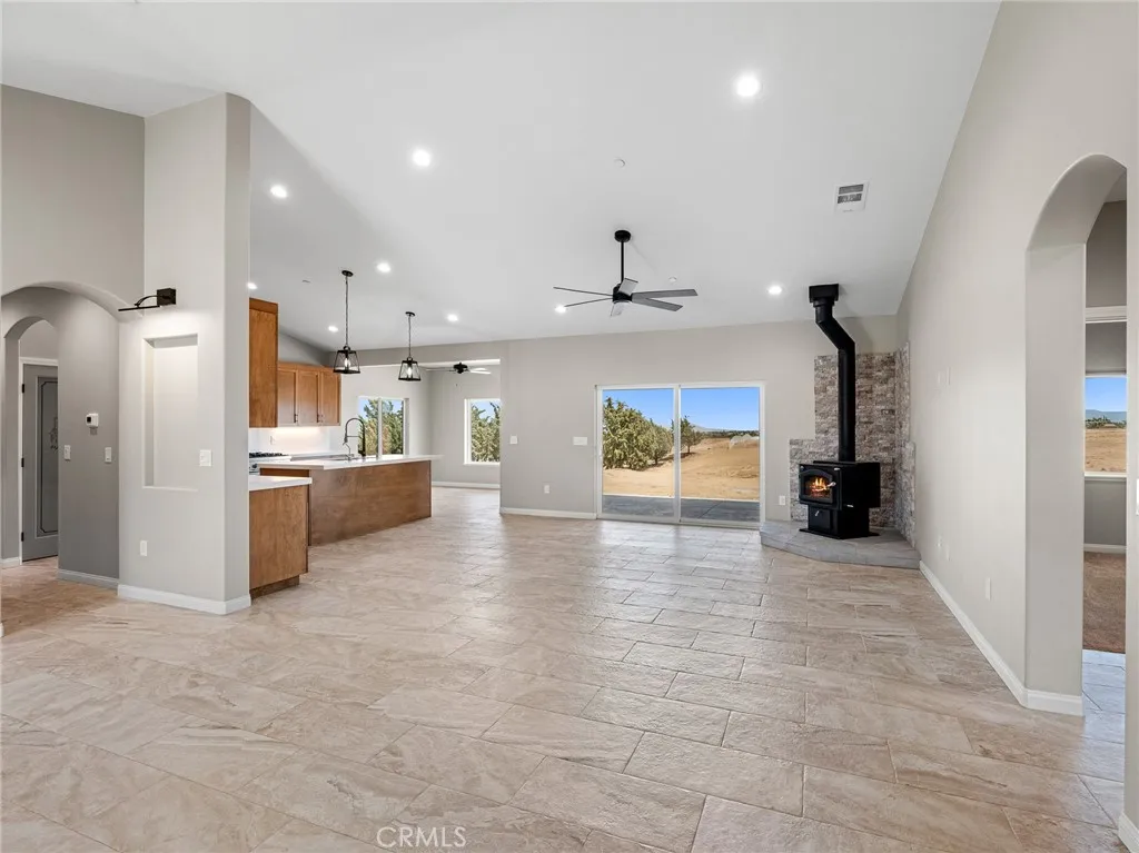 5021 Chelsea Street, Phelan, California 92371 home-pic-13