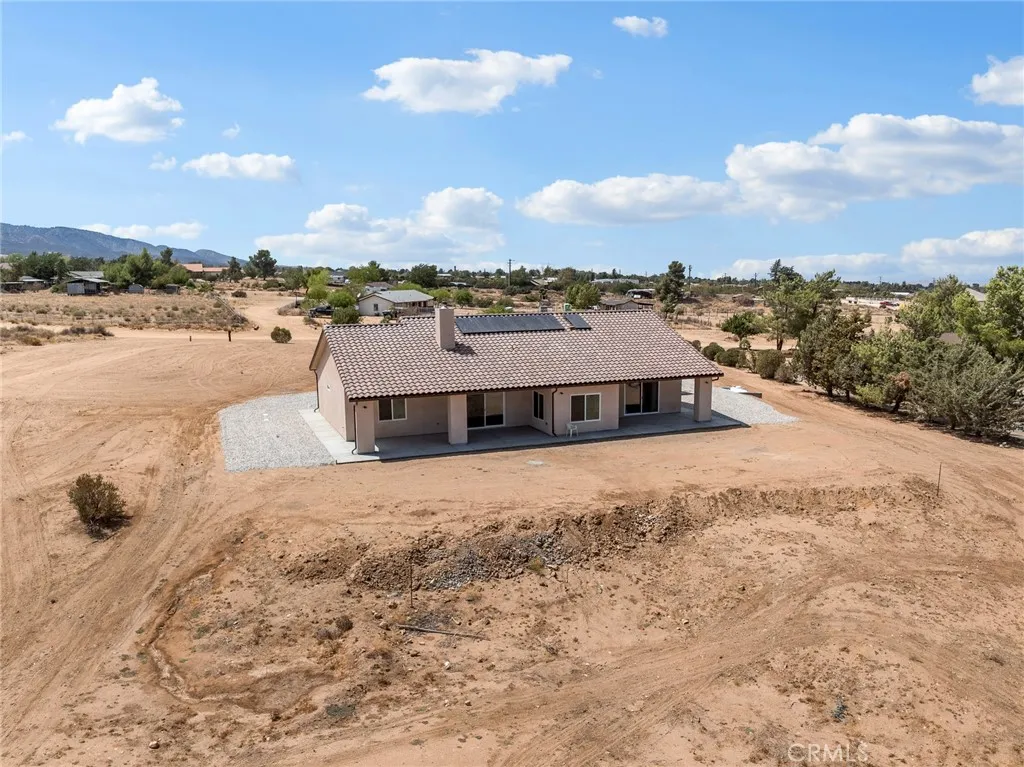 5021 Chelsea Street, Phelan, California 92371 home-pic-51