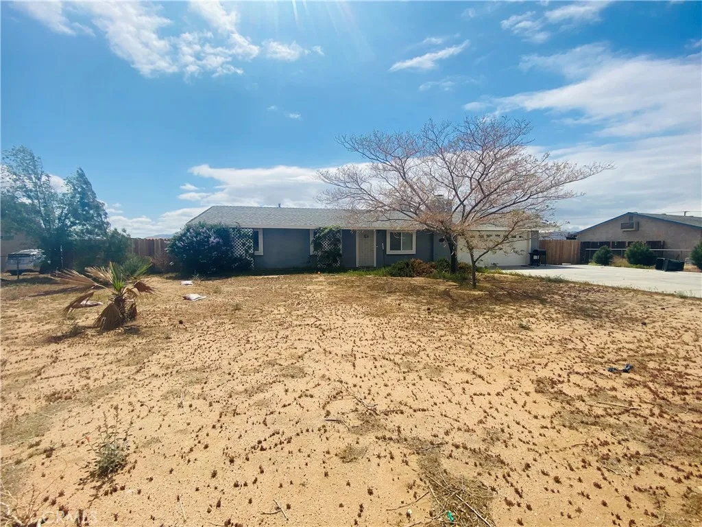 21259 Rosewood Street, Apple Valley, California 92308 home-pic-1