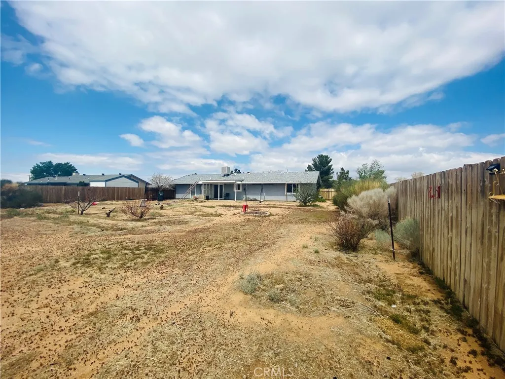 21259 Rosewood Street, Apple Valley, California 92308 home-pic-4