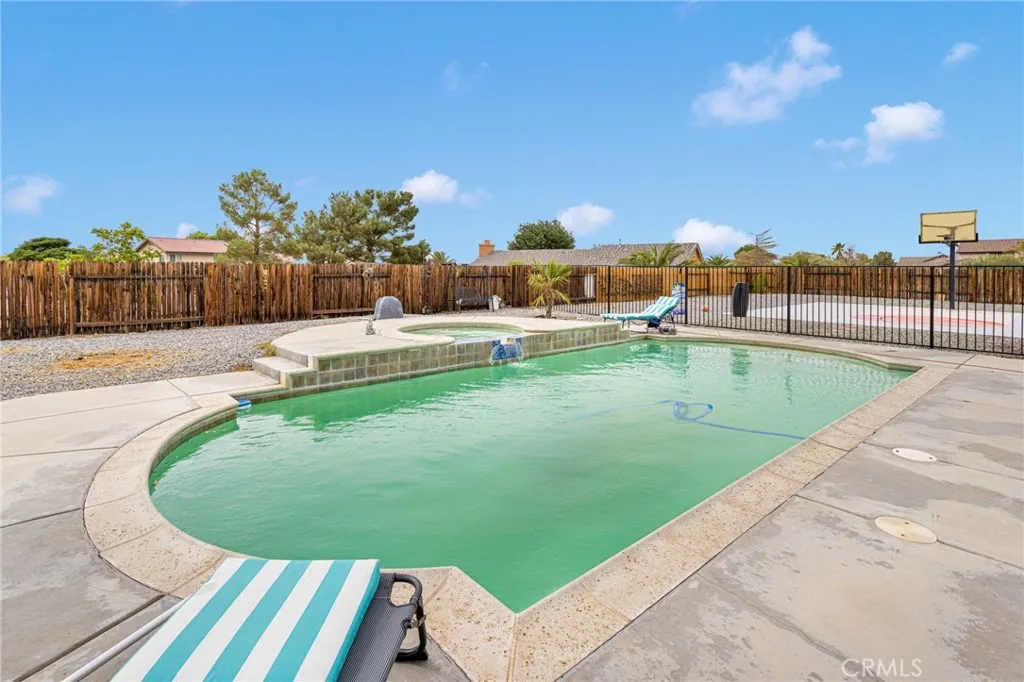 13262 Cuyamaca Road, Apple Valley, California 92308 home-pic-24