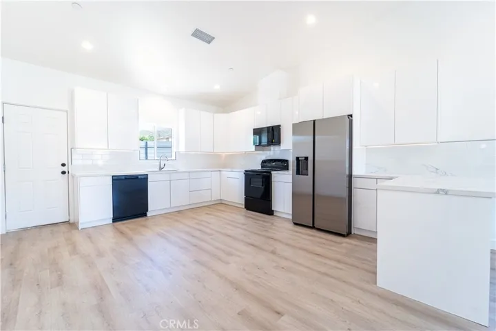 9473 Palm Drive, Desert Hot Springs, California 92240