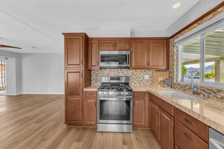 20250402165442532492000000-o