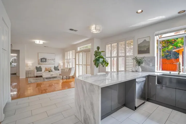 15180 Orion Rd, San Leandro, California 94579