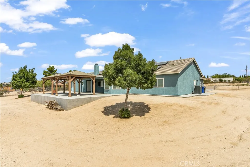 15598 Apple Valley Road, Apple Valley, California 92307 home-pic-32