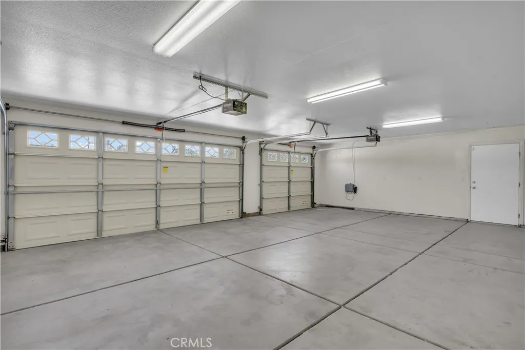 15598 Apple Valley Road, Apple Valley, California 92307 home-pic-29