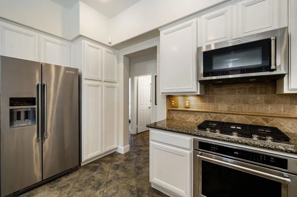 77625 Westbrook Court, Palm Desert, California 92211 home-pic-25