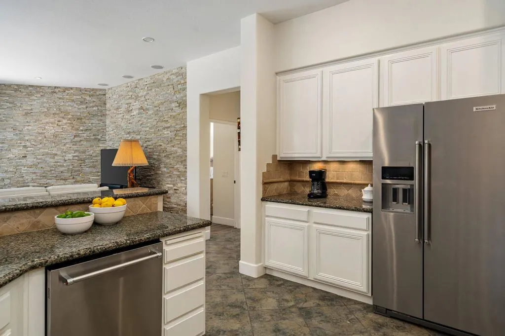 77625 Westbrook Court, Palm Desert, California 92211 home-pic-24