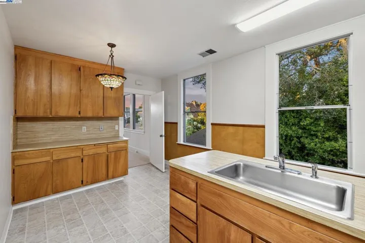 920 Centennial Ave, Alameda, California 94501