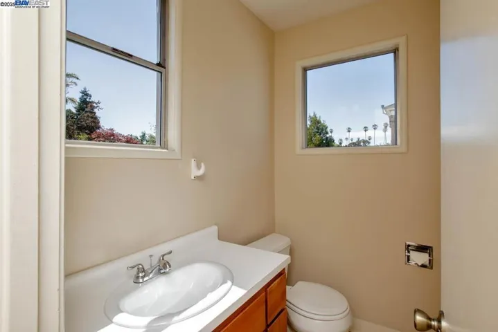 920 Centennial Ave, Alameda, California 94501