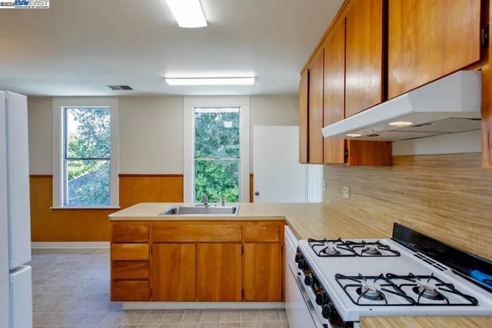 920 Centennial Ave, Alameda, California 94501
