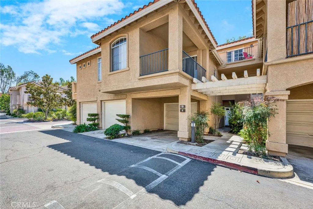 8215 E White Oak Ridge 4, Orange, California 92869, 2 Bedrooms Bedrooms, ,2 BathroomsBathrooms,Residential,For Sale,White Oak Ridge,PW25192328