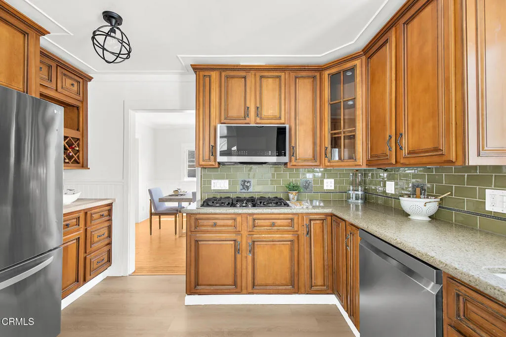 1496 Las Lunas Street, Pasadena, California 91106 home-pic-17