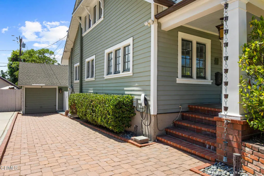 1496 Las Lunas Street, Pasadena, California 91106 home-pic-34