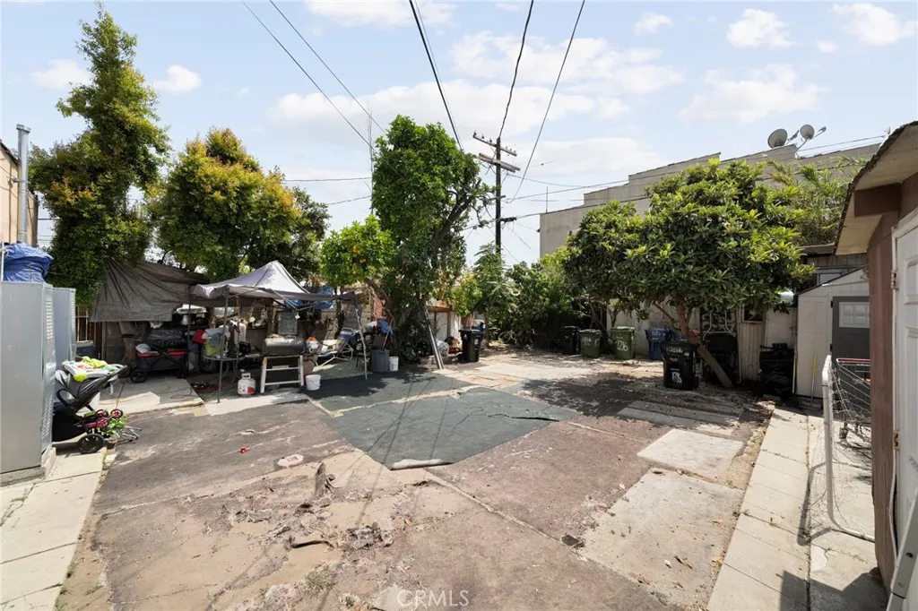 1216 S Mullen Avenue, Los Angeles, California 90019 home-pic-25