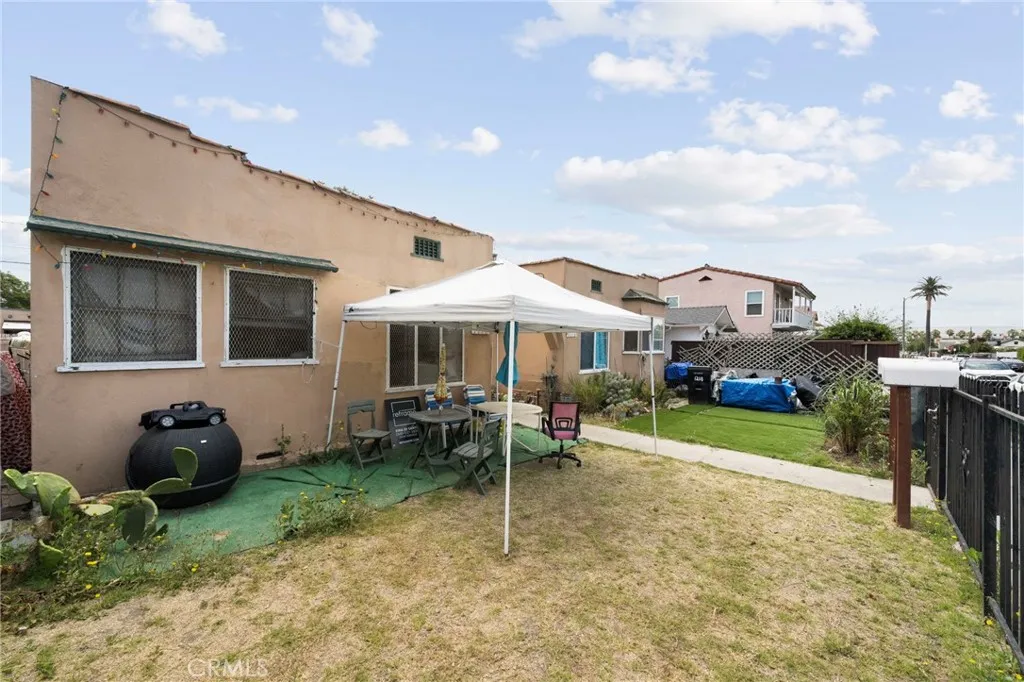 1216 S Mullen Avenue, Los Angeles, California 90019 home-pic-21