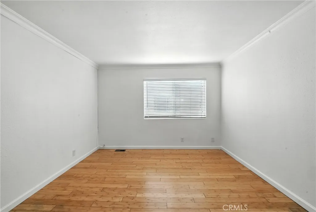 940 E 3rd Street 10, Long Beach, California 90802 home-pic-31